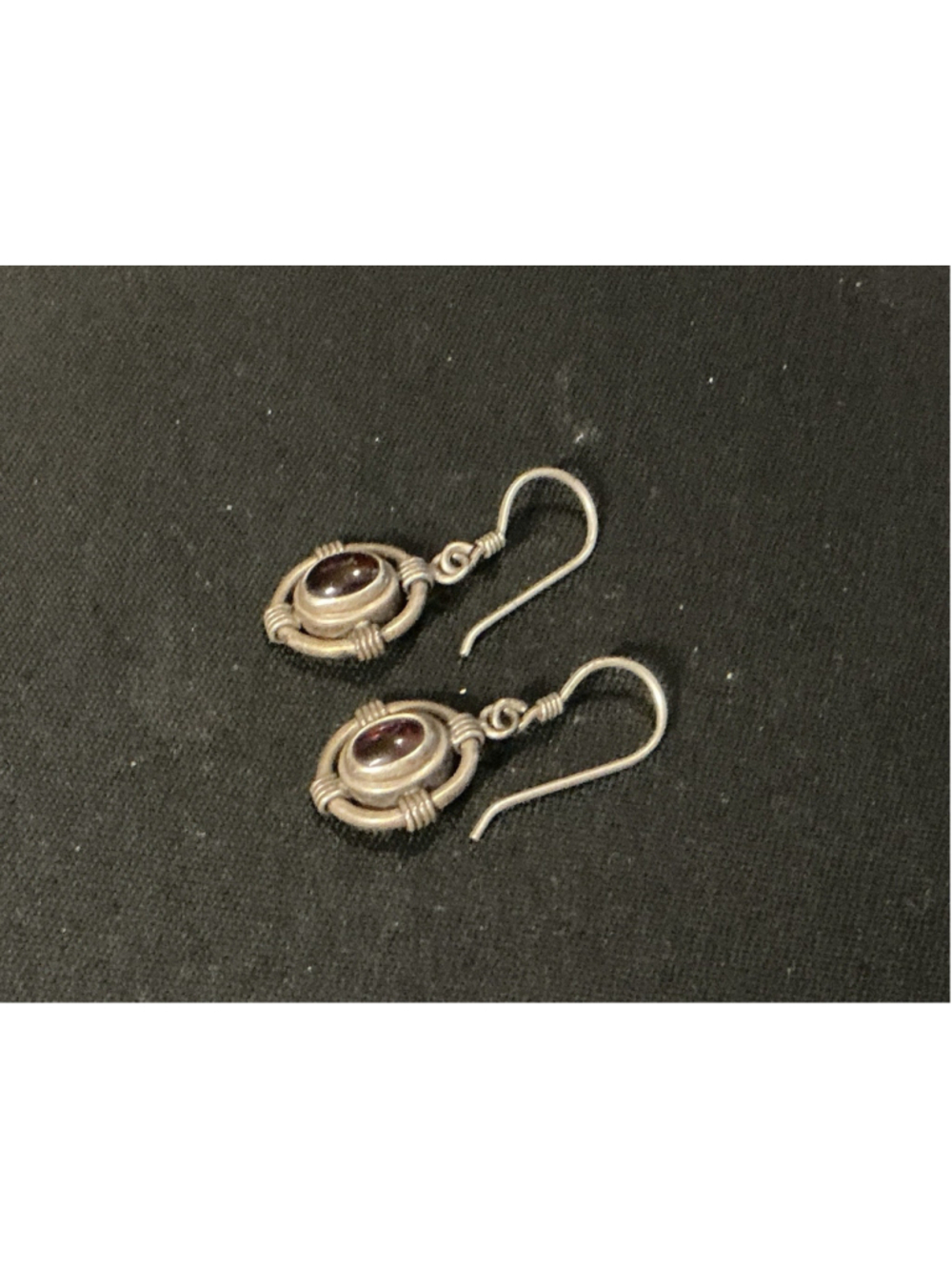 Vtg 925 Sterling Silver Oval Garnet Cabochon Wire Wrapped Halo Dangle Earrings. - Picture 2 of 5